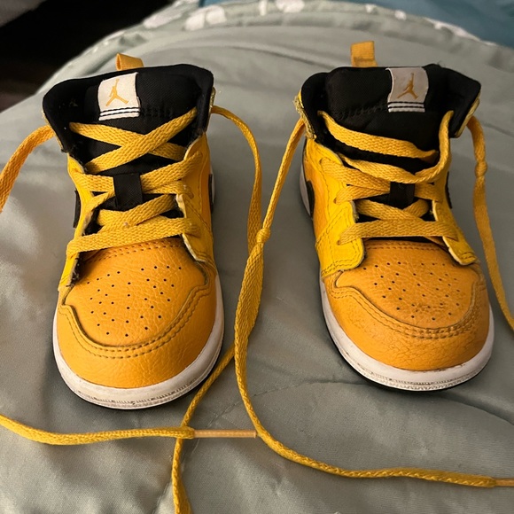 infant size 6 jordans